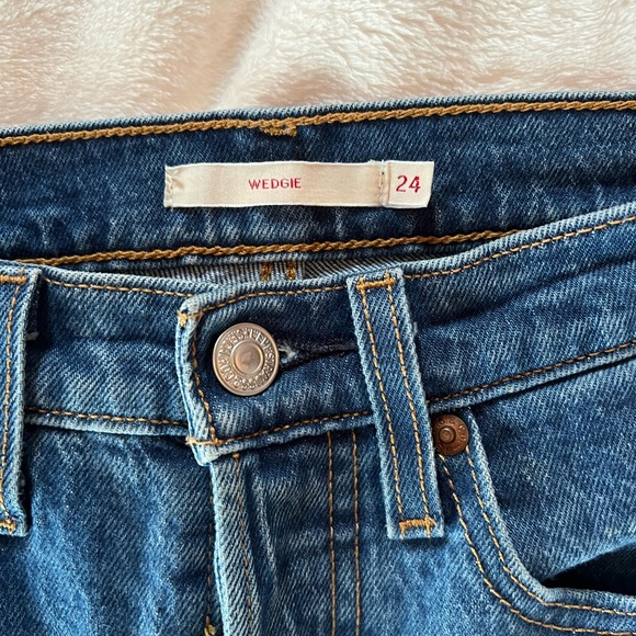 Levi’s wedgie jeans in Charleston move colour - Picture 5 of 5